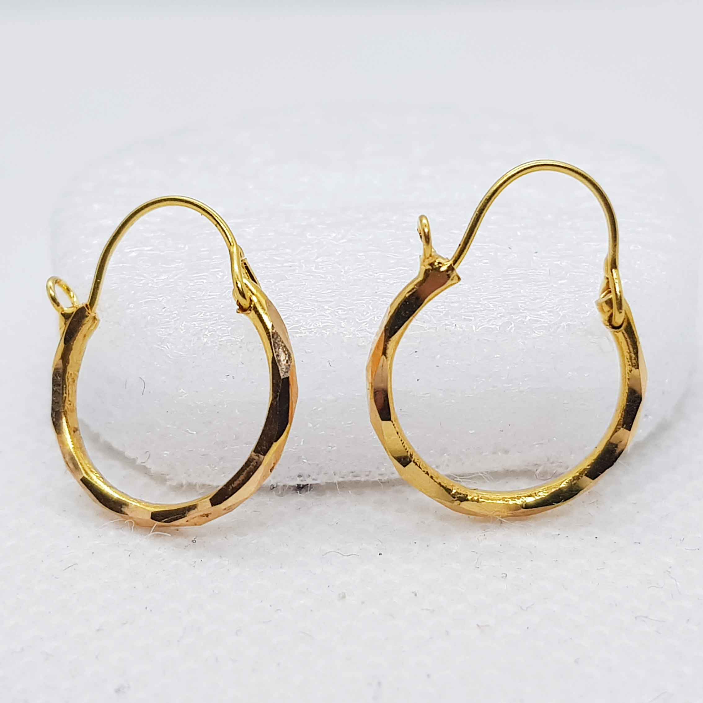 Simple Gold Baliyan For Women