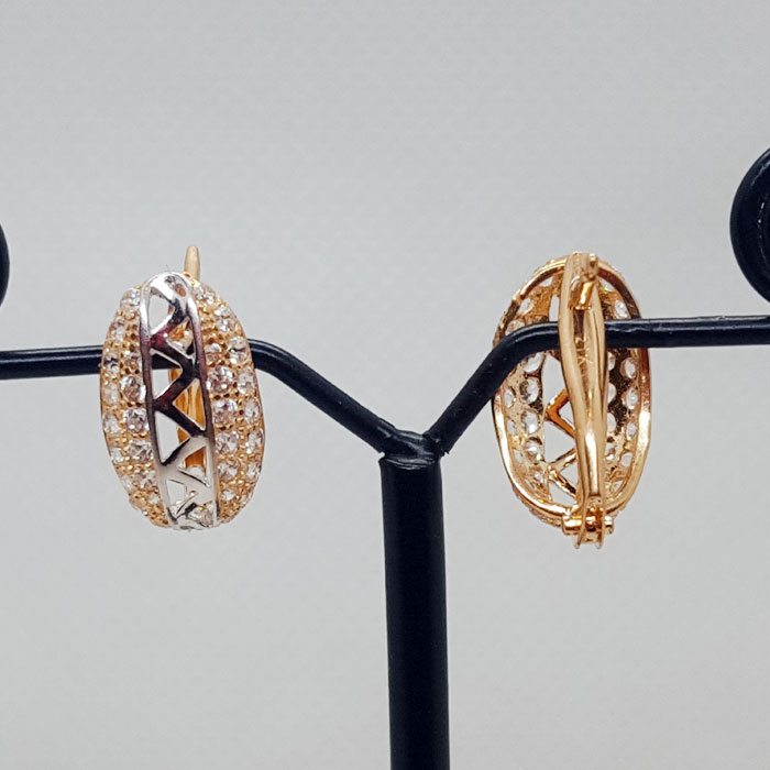 Latest Gold Girls Earrings with Clip Lock