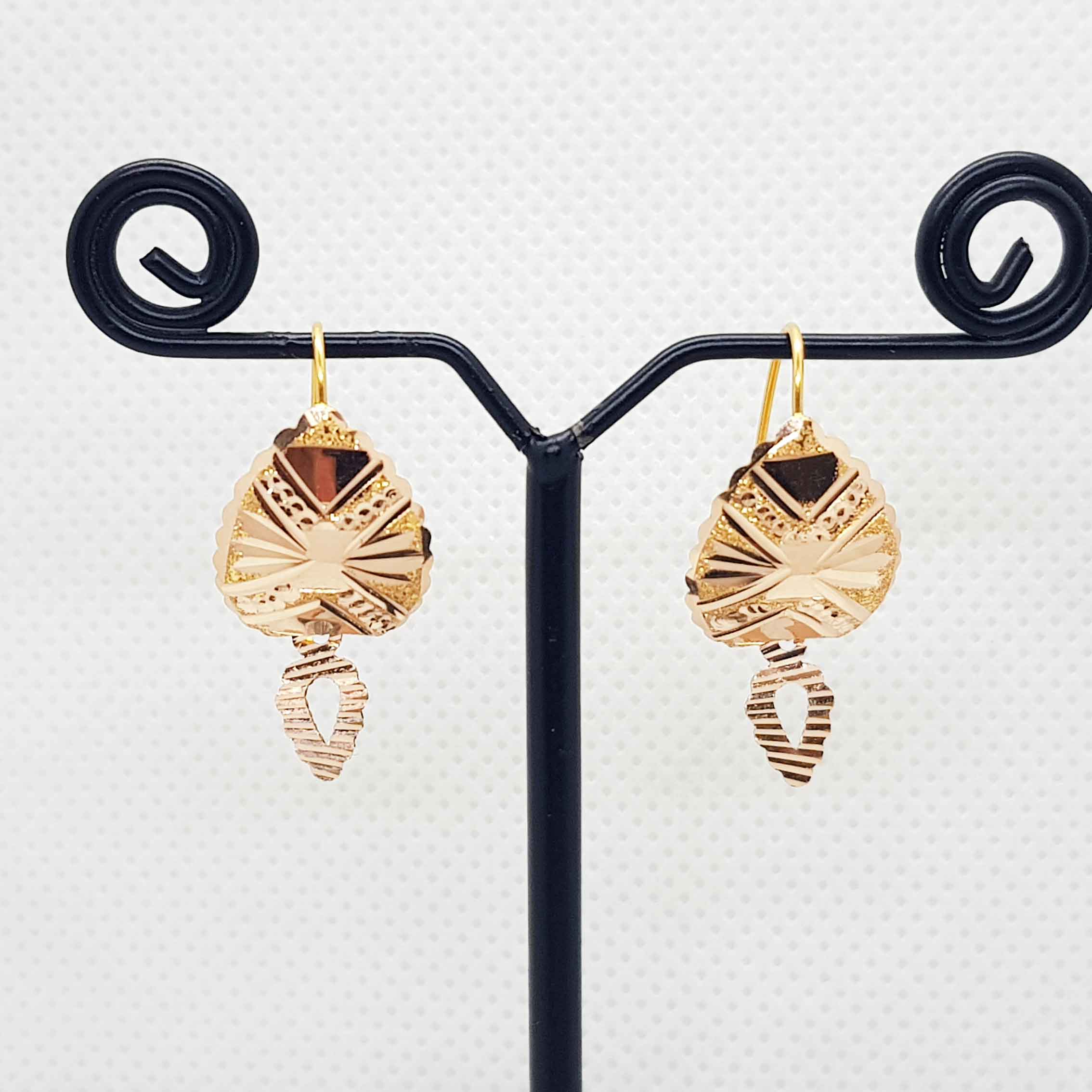 Leaf Shape Pure Gold Earrings