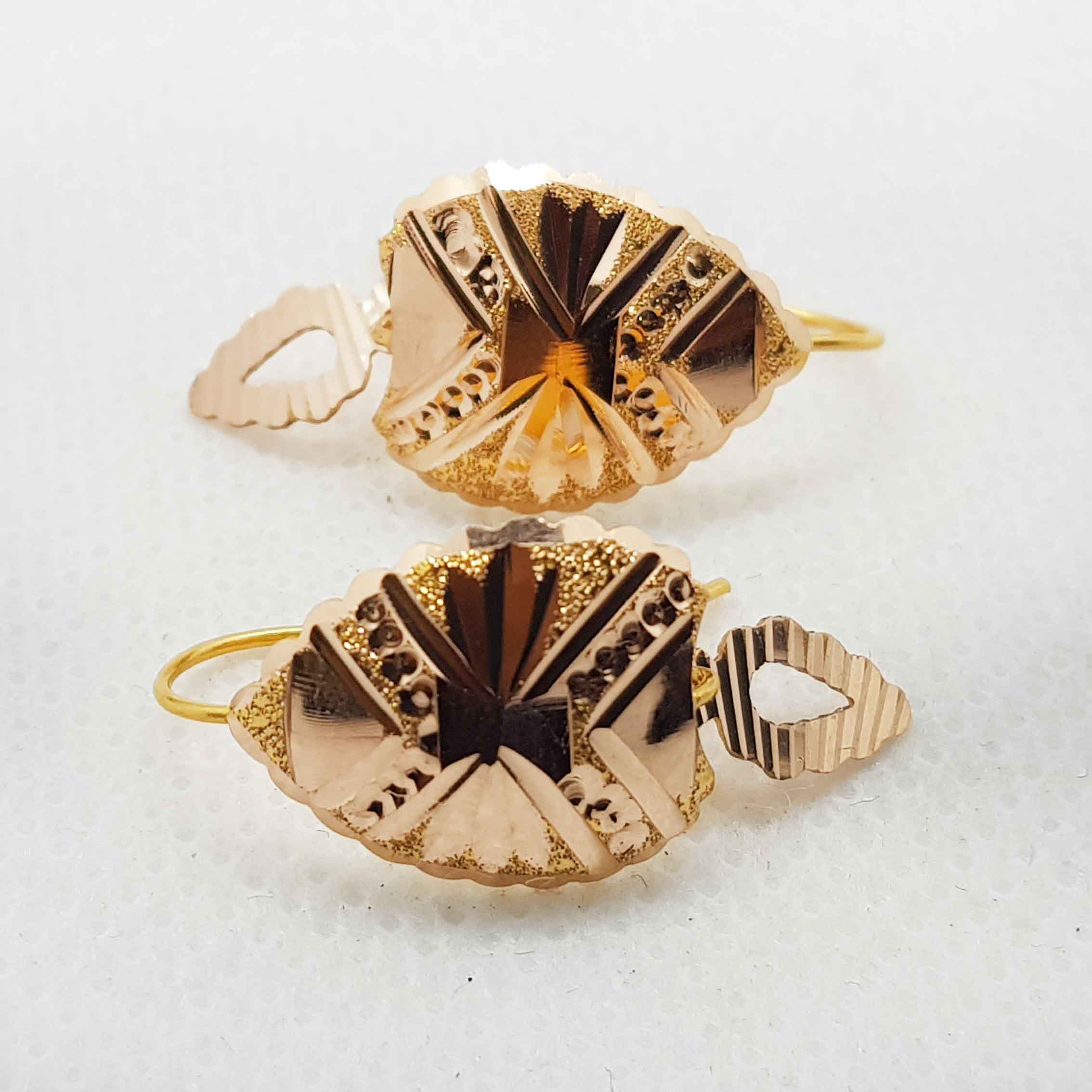 Leaf Shape Pure Gold Earrings