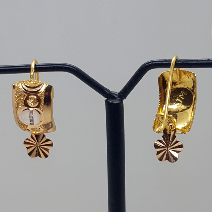 Casual Earring Design