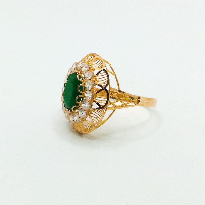 Pure Gold Ladies Ring With Green Stone