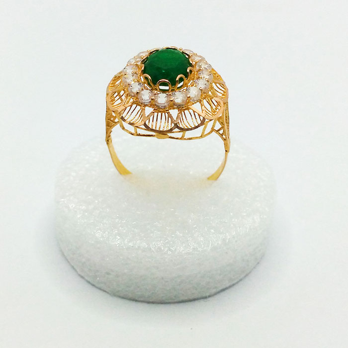 Pure Gold Ladies Ring With Green Stone