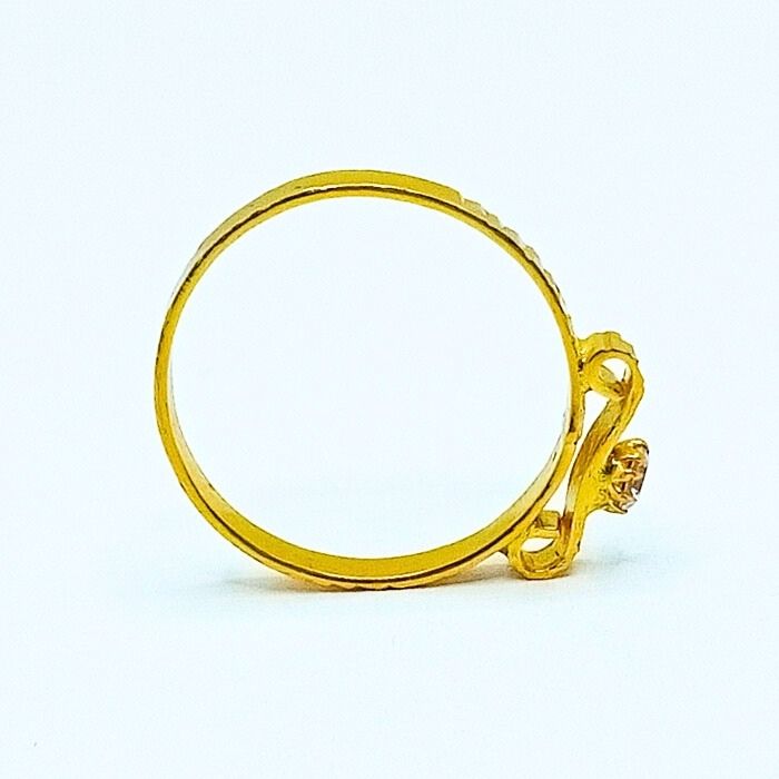 Gold Single Stone Ladies Ring